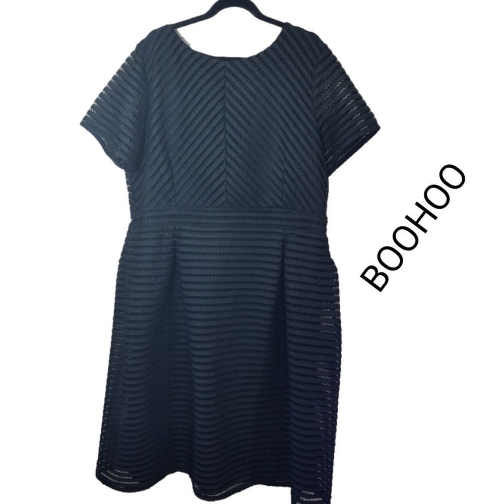 *BOOHOO - Women's dress, Black, NWT, Size 20